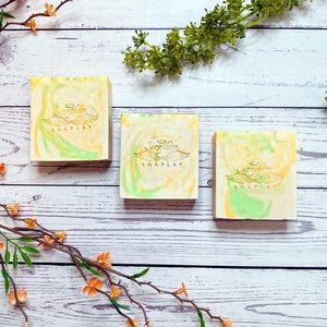 Mango lime California lemon Italian orange fresh garden mint and warm woods.